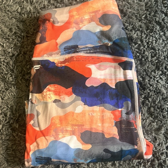 Fabletics Camo Leggings - Picture 6 of 7